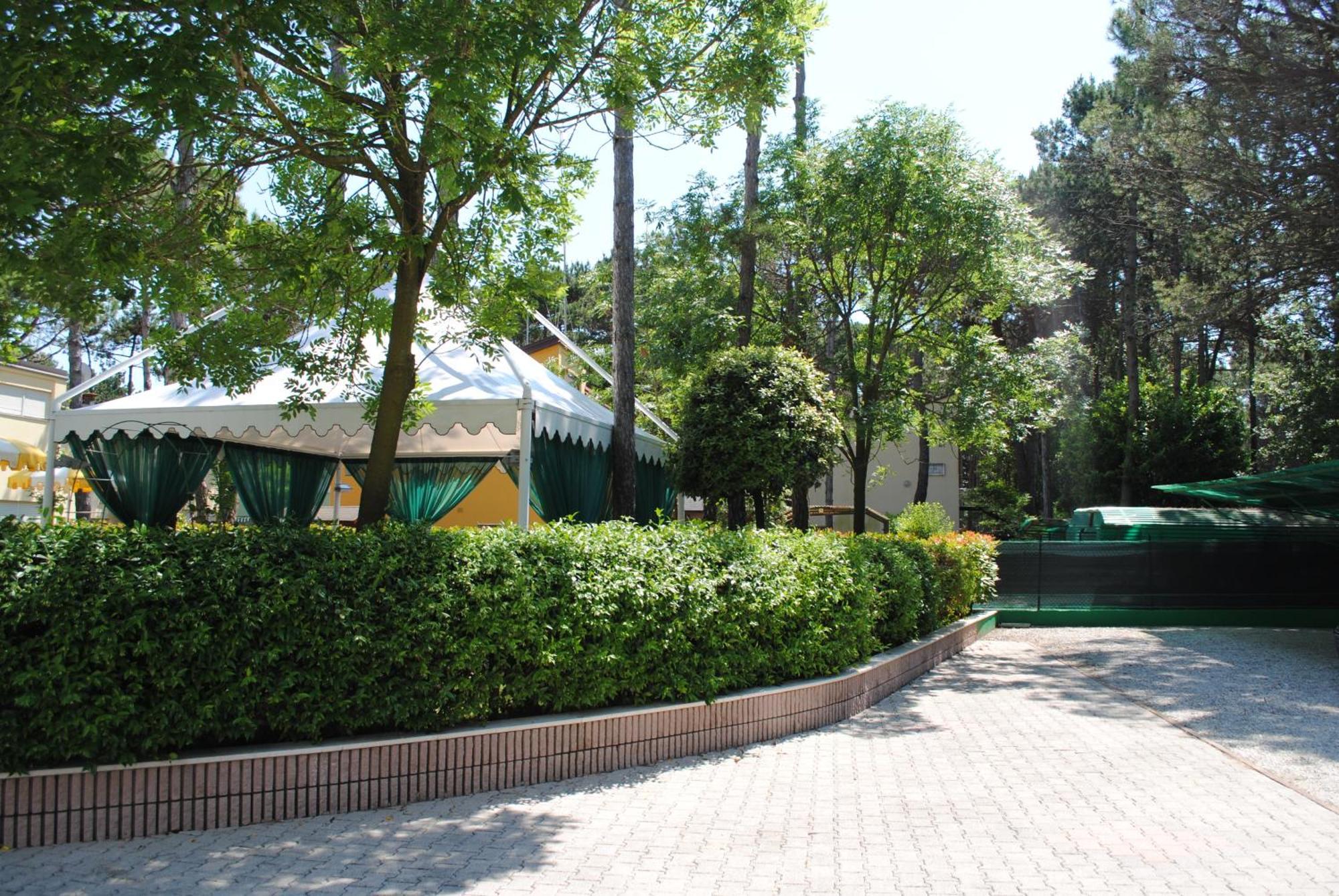 Hotel Franz Bibione Exterior foto